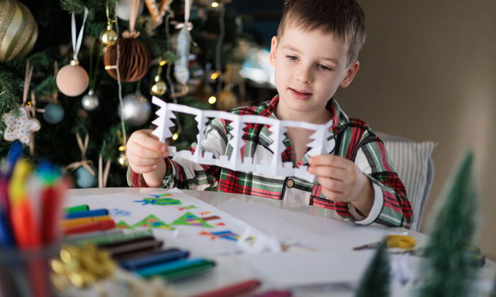 Adventsdekoration basteln in der Vorweihnachtszeit